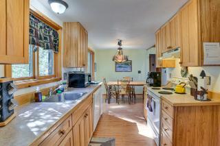 Upscale Beachfront Log Home on Lake Huron Shores - 9