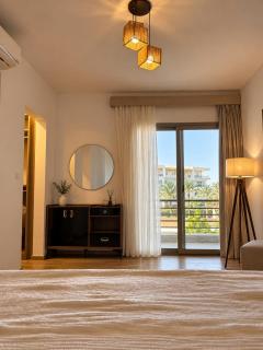 Luxury 2BR in Uptown Cairo- Pool & Gym & Views - 7