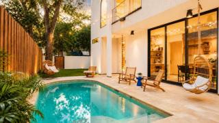 Eastside Family Luxury Retreat with Pool near Downtown - 9