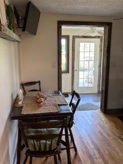 Lindsey Creek Guest House - 2