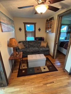 Lindsey Creek Guest House - 4