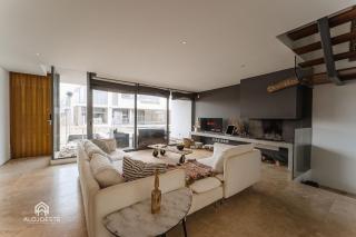 Quaint & Chic Seaside Villa - 9
