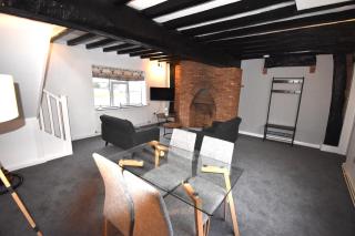 Character Cottage / EMA & Donington Park - 5