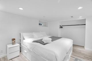 Comfortable 2-Bed Suite Near UBC - 2