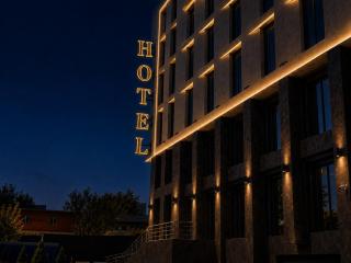 Royal City Plaza Hotel - 9