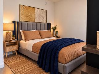 Luxury High Floor Skyline Apartment Near Cruise Port - 8