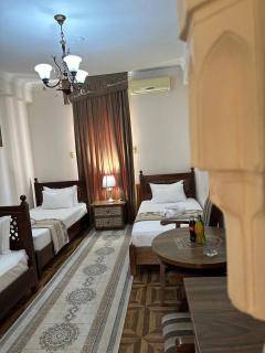 Orom Boutique Hotel - 1