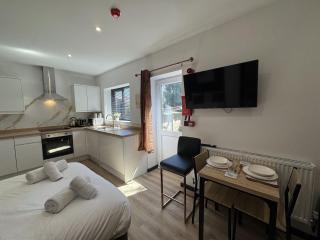 Stylish Modern Studio / Hotel-Quality stay - 6
