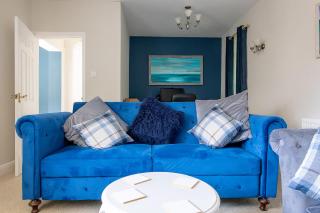 Elegant Village Stay | Parking + EV Charger - 4