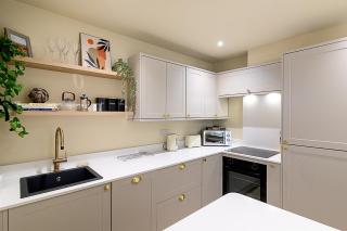 The Victoria | Luxury 2 Bed Leicester Apartment - 9
