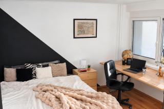 The Black Frame Apartment s teraso in parkiriščem - 1