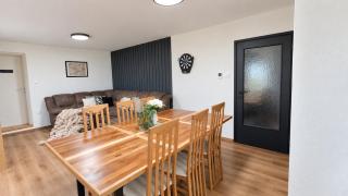 The Black Frame Apartment s teraso in parkiriščem - 9