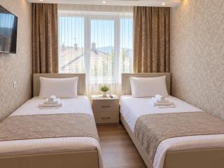 Hotel Sharl - 3