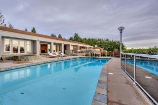 The West Vancouver Getaway Estate 5 Bedrooms - 6