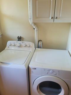 Spacious 2BR Walk to West Hartford Center - 4
