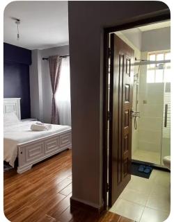 Roselyn Hill Apartment - 1