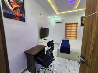 The Reignvella Apartment - 8