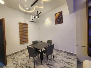 The Reignvella Apartment - 4