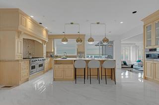 Beautiful 5 bedroom West Vancouver Mansion - 7