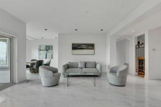 Beautiful 5 bedroom West Vancouver Mansion - 4