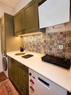 Nu 7 Historic Galata Home, Authentic Character - 2