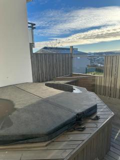 Private Hot Tub Hideaway with Aurora Views - 2