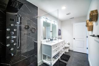 Modern on Rio - Northeast Austin Home - 8