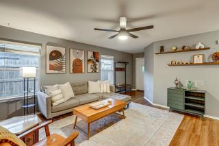 Easy Airport Access! Austin Home w/ Patio - 5