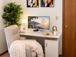 Workspace • Coffee Bar • Modern 4BR • Sleeps 10 - 0