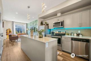 Cornerstone 3BR Home near Calgary Airport King Ensuite Central AC - 9
