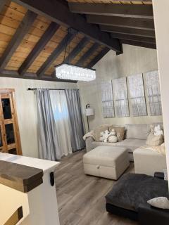 Cozy Mountain Retreat - 2