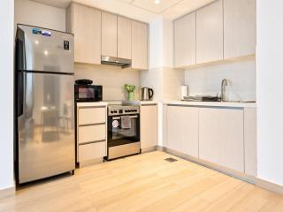 Water’s Edge 1BR | Balcony, Canal Walk + F1 - 5