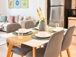 Water’s Edge 1BR | Balcony, Canal Walk + F1 - 2