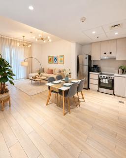Water’s Edge 1BR | Balcony, Canal Walk + F1 - 3