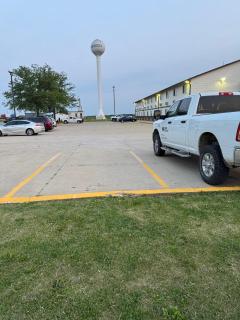 Stay 8 Mendota I-39 - 3