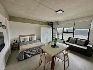 Monoambiente con terraza privada y cochera en Pinamar - 0