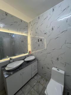 3-bedroom apartment with living room and fully equipped kitchen - 8