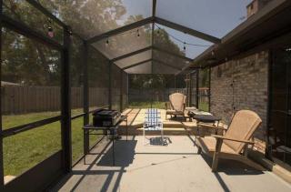 Pet Friendly Home with Private Pool Home Gym Ping Pong Table & Wifi - 8