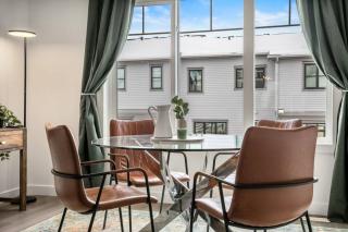 Springbank Hill 2BR Townhome near WinSport King Bed Garage Workspace Balcony - 5