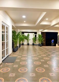 Chic 1BHK Apartment Luxury River & Valley Views - 5