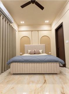 Chic 1BHK Apartment Luxury River & Valley Views - 3