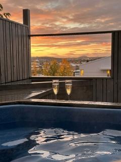 Private Hot Tub Hideaway with Aurora Views - 0