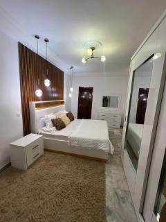 3-bedroom apartment with living room and fully equipped kitchen - 1