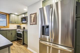 Highridge Condo Unit B7 - 1