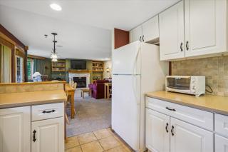 Highridge Condo Unit B12 - 4