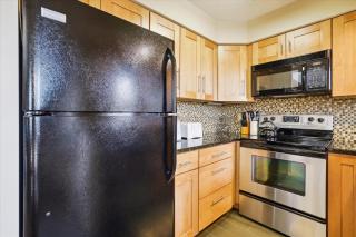 Highridge Condo Unit J5 - 4