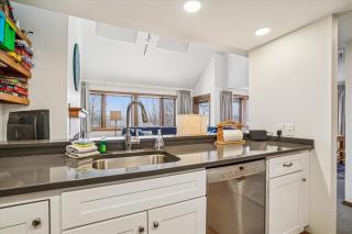 Highridge Condo Unit B20 - 1