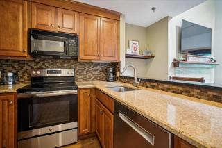 Highridge Condo Unit E7 - 4