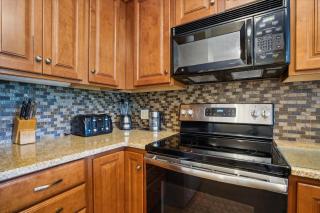 Highridge Condo Unit E7 - 3