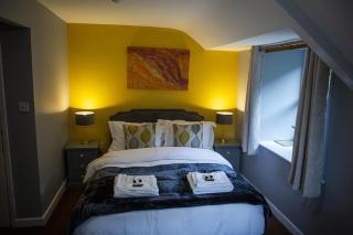 The Elks Head Inn - 1